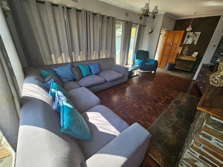 To Let 3 Bedroom Property for Rent in Blomtuin Western Cape